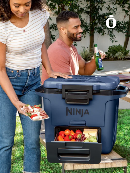 Ninja | FrostVault Hard Cooler with Bonus Cutting Board Divider Insert | 30 qt | Lakeshore Blue