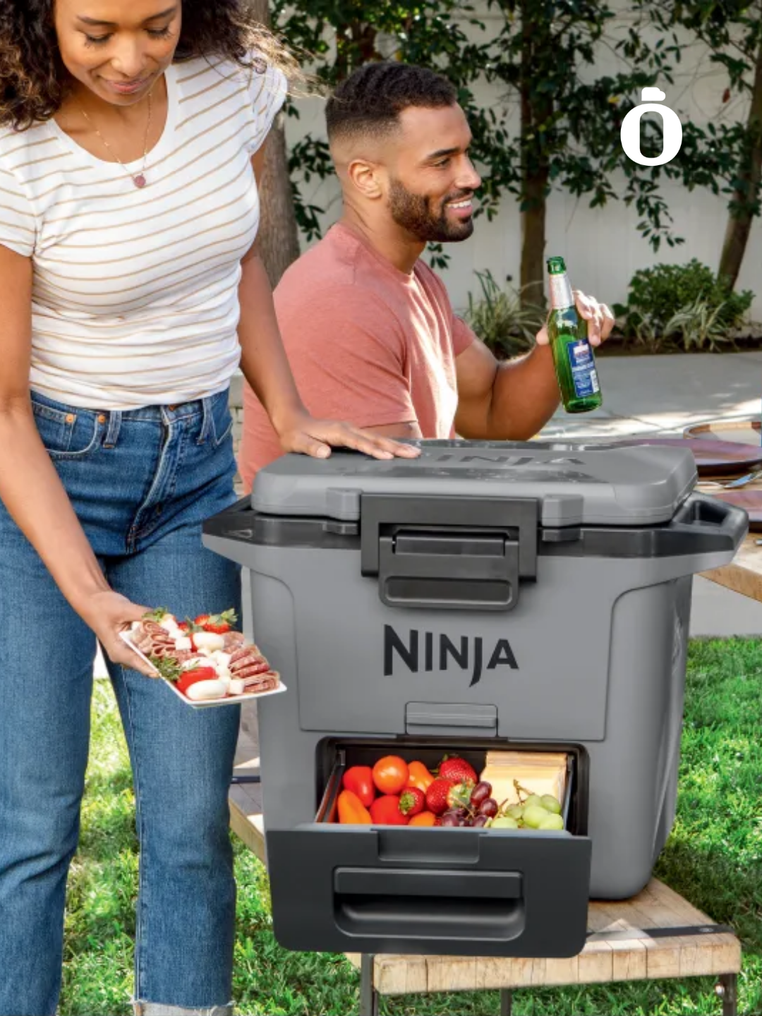 Ninja | FrostVault Hard Cooler with Ice Packs & Accessories | 30 qt | Slate Gray