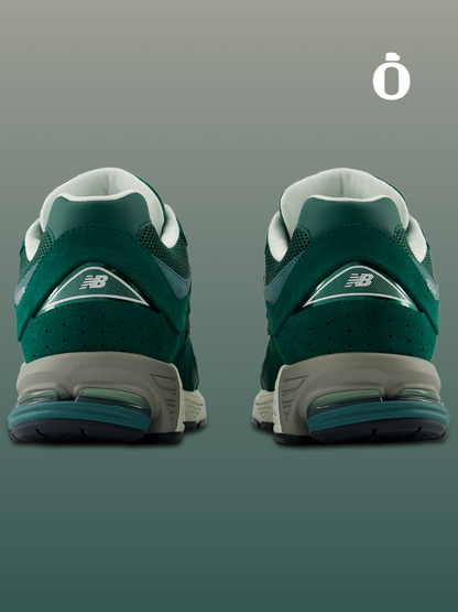 New Balance | 2002R | Men | Green/White