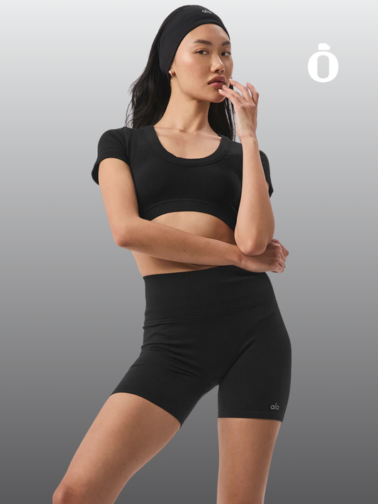 Alo | Seamless Ribbed Cropped Serene Short Sleeve | Black