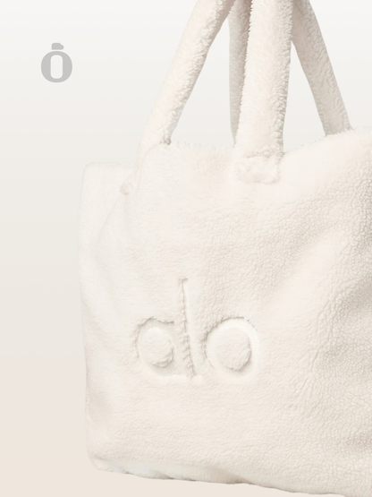 Alo | Foxy Sherpa Tote | Ivory